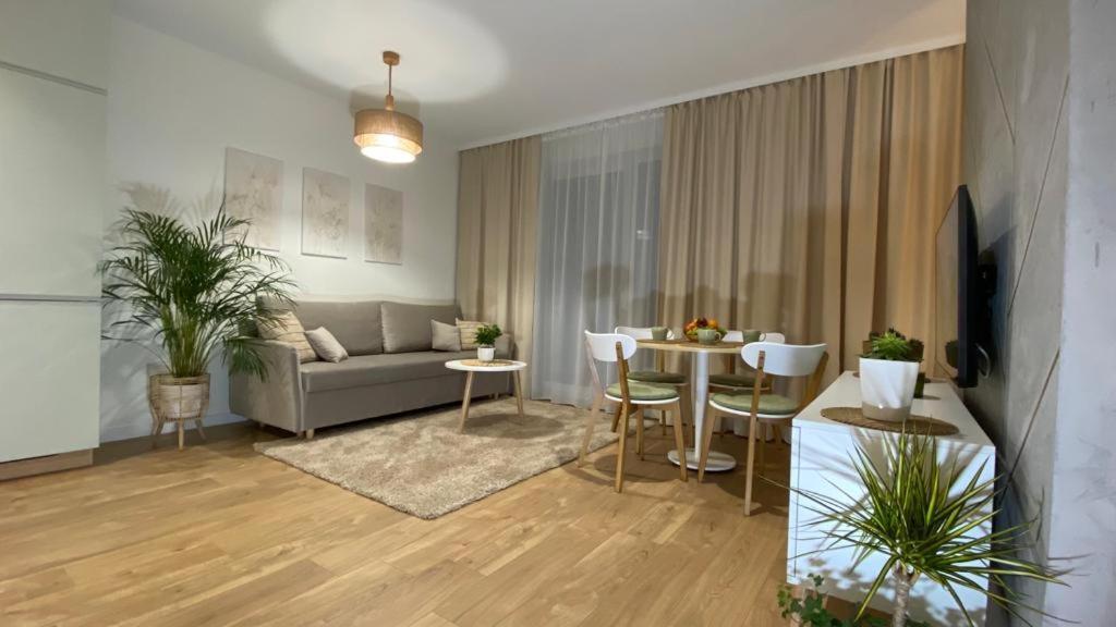 Park Apartment *